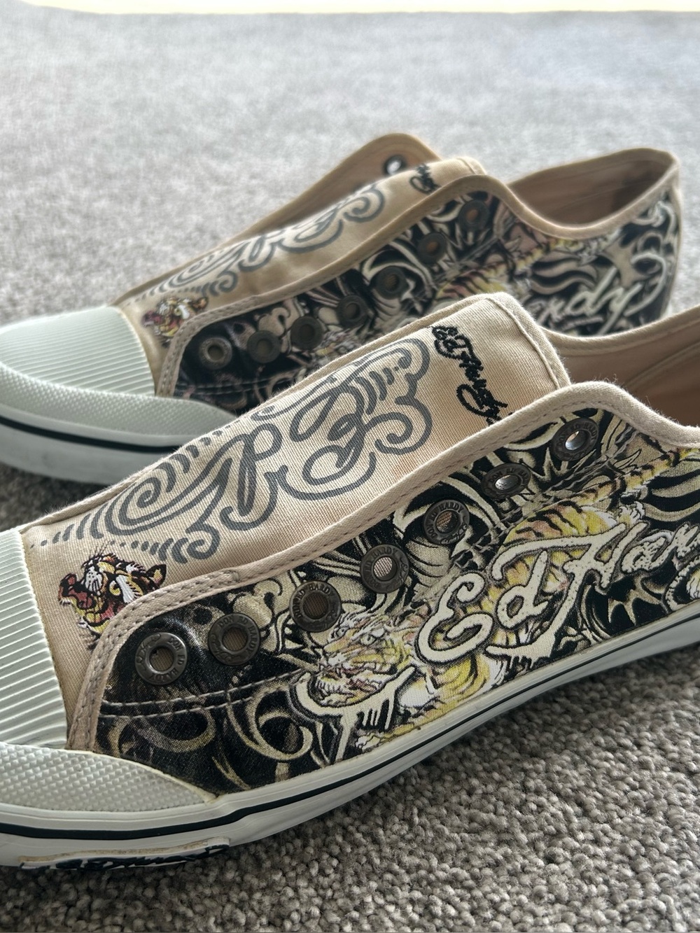 Ed Hardy Beige and Black Slip-On Tattoo Print Sneakers